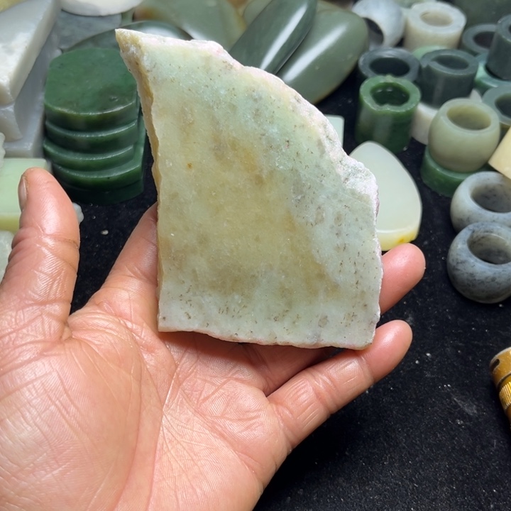 和田玉（糖玉）未镶嵌珠宝半成品