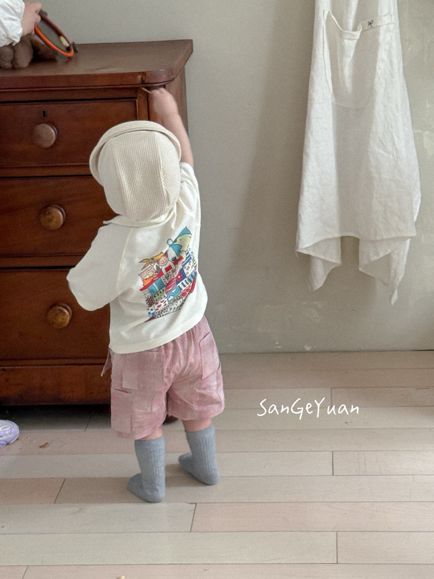 24男女宝浅秋秋款套装