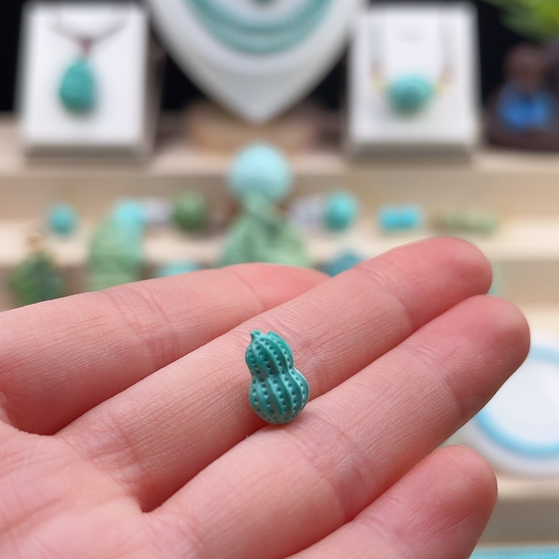 绿松石配饰未镶嵌