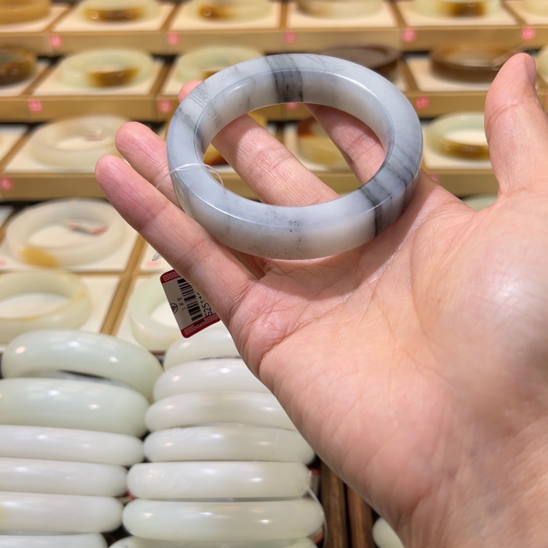 和田玉未镶嵌手镯9