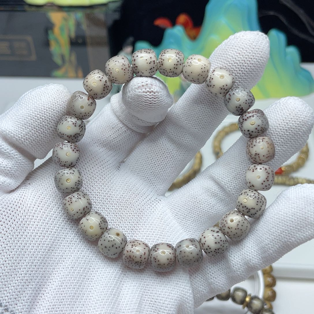 星月菩提手串02。10/9灰冰黄金瞳