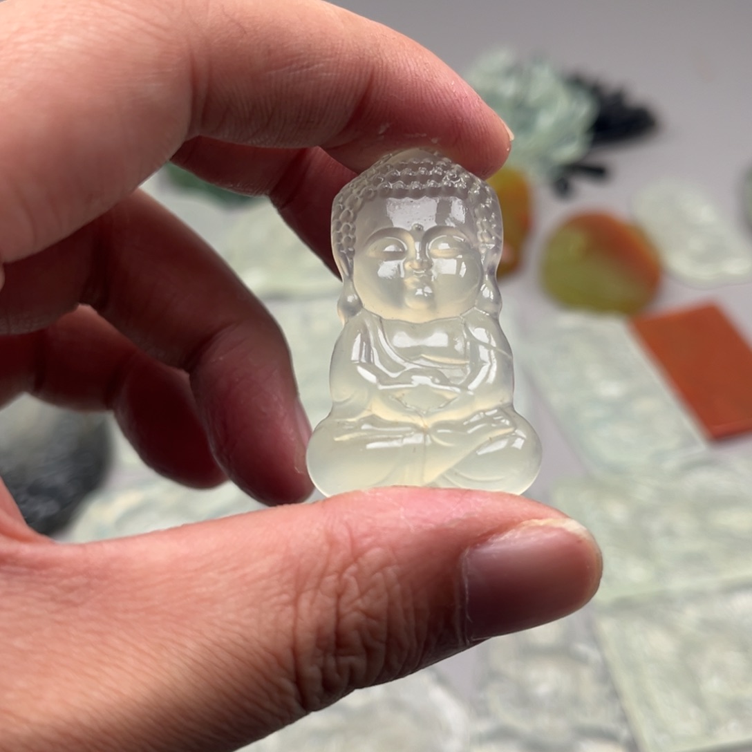 未镶嵌蛇纹石玉颈饰