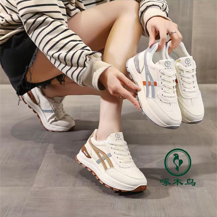 啄木鸟老爹鞋女2025春季新款时尚洋气厚底软底休闲运动鞋女25803