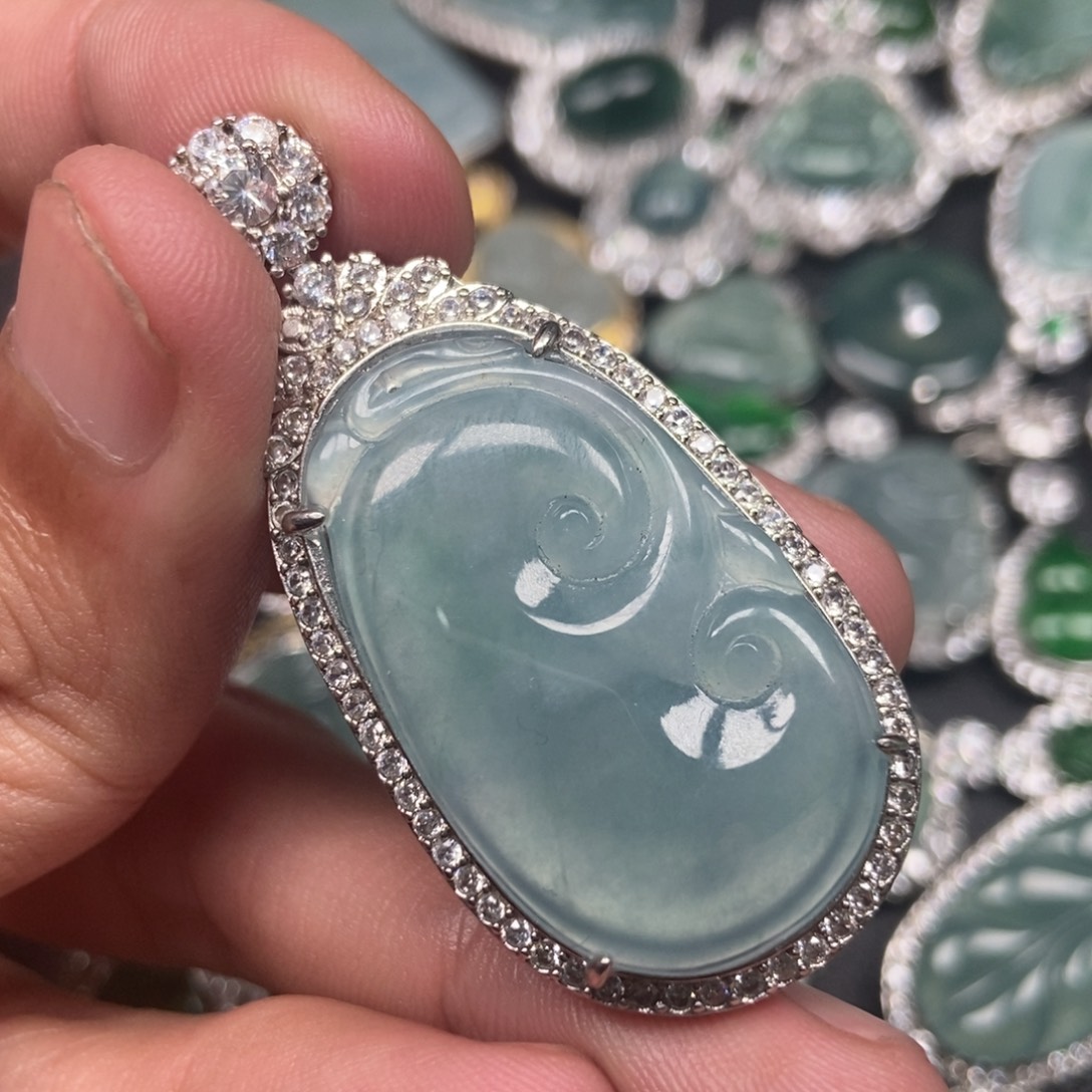 翡翠未镶嵌吊坠(不含链)