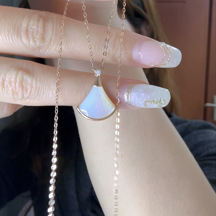 钻石项链18K金镶嵌裙子