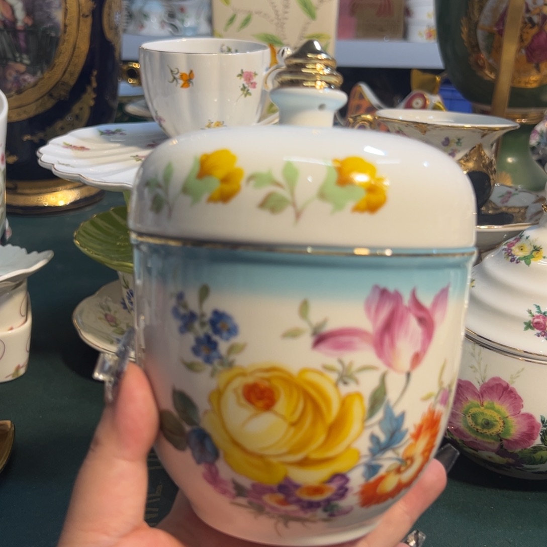 鹿与海陶瓷有限公司