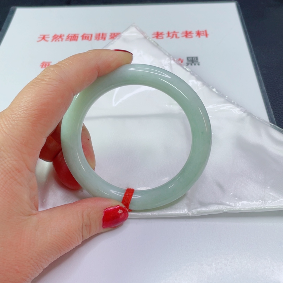 翡翠手镯未镶嵌颖*