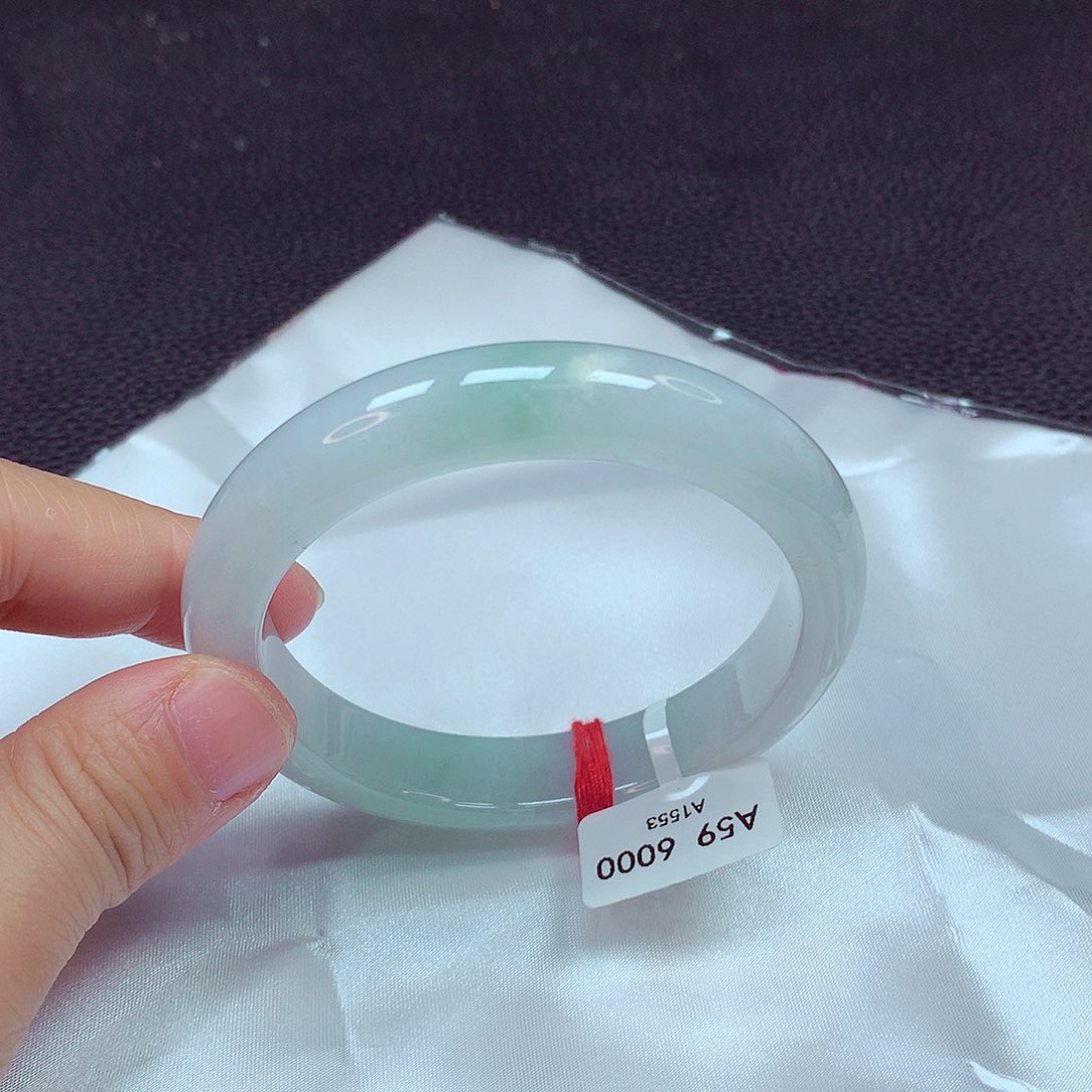 翡翠手镯未镶嵌手镯59