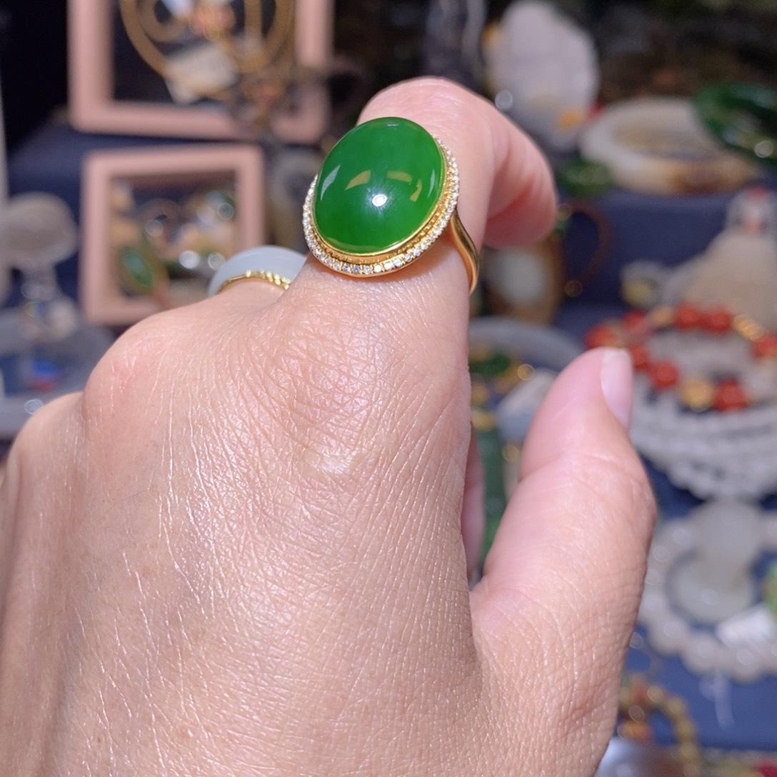和田玉18K金镶嵌戒指