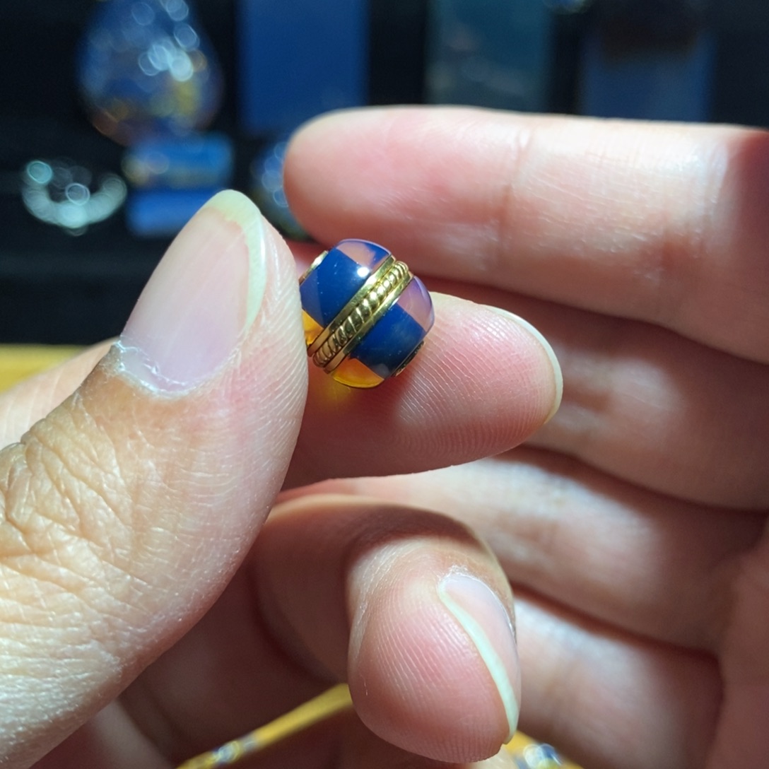 琥珀未镶嵌裸石多米尼加蓝珀