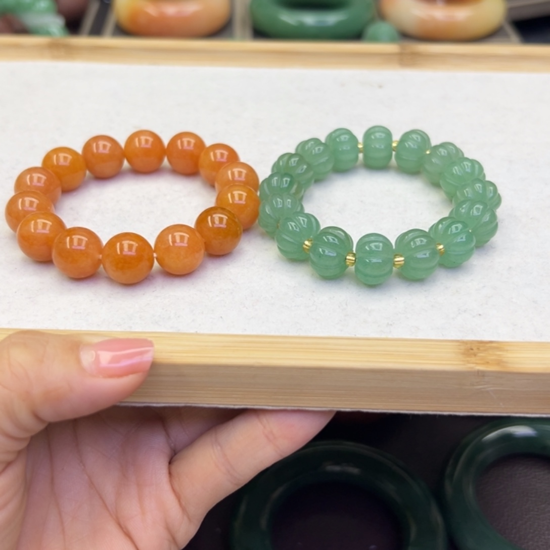 未镶嵌手镯石英岩玉