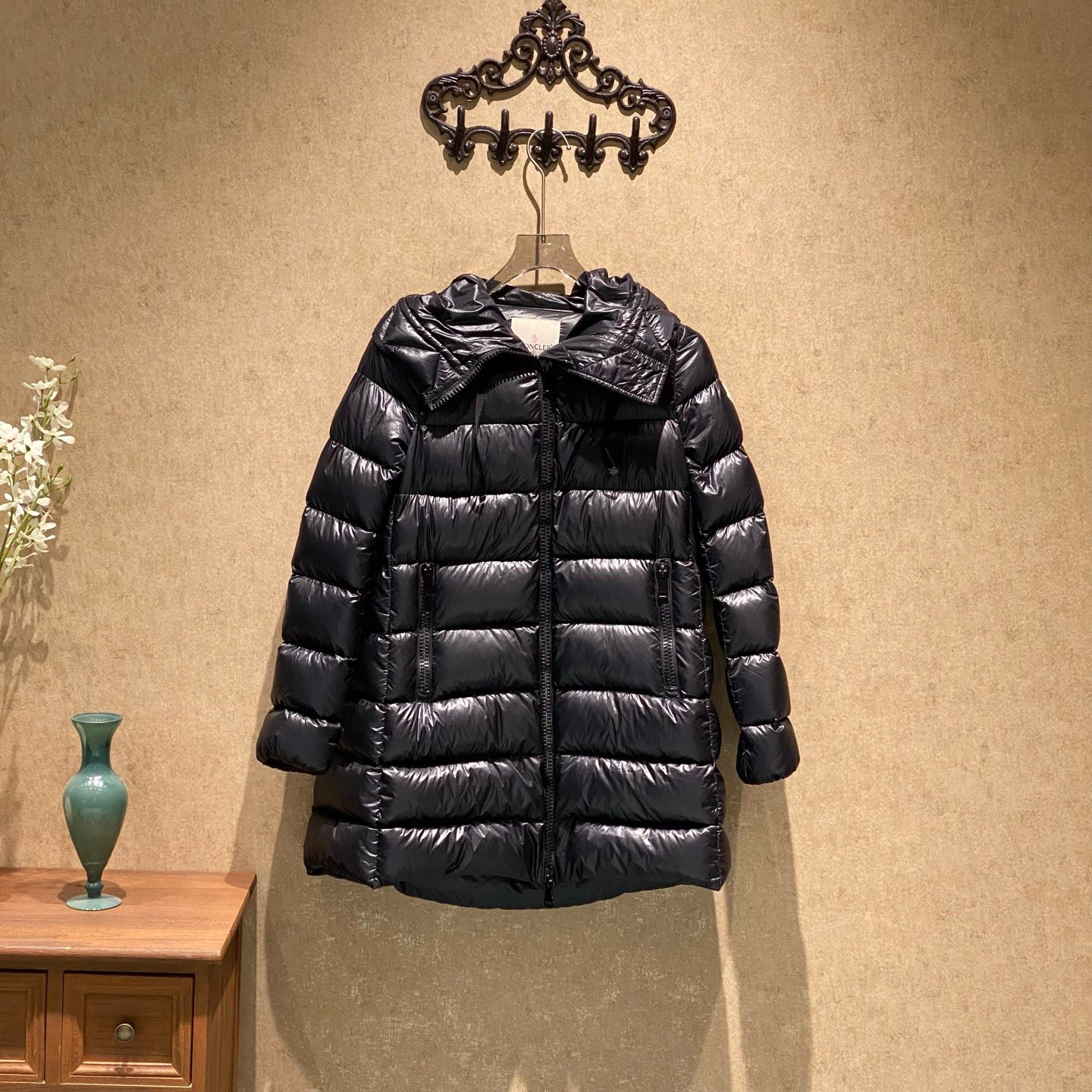 99新 MONCLER Suyen黑色刺绣徽标logo连帽羽绒服/1码/38523