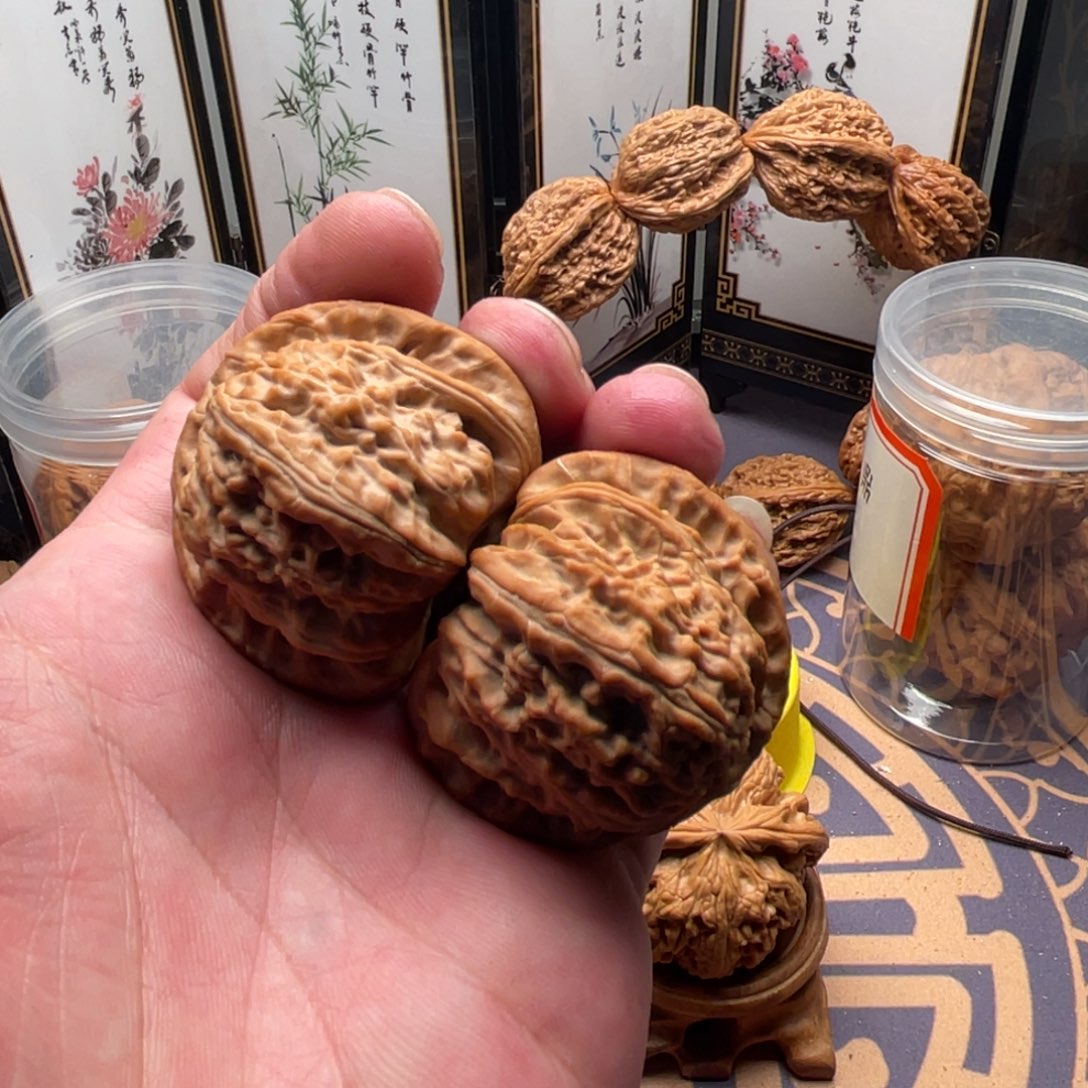 把件核桃商****我无修44白狮子