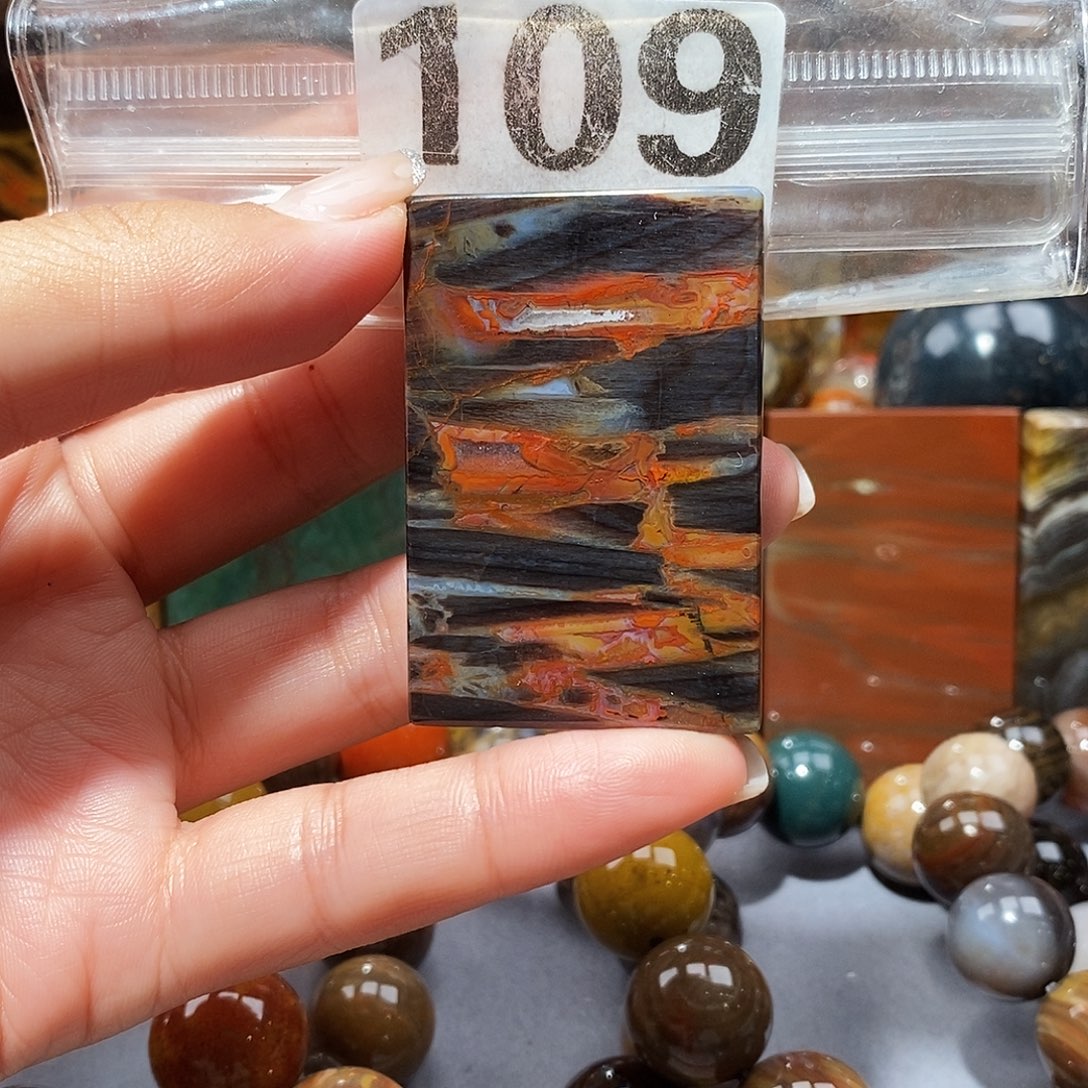 未镶嵌天然北票硅化玉吊坠硅化玉