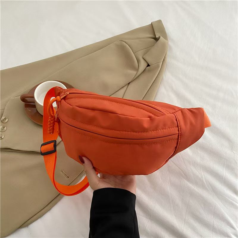 便携式纯色收纳拉链简约风单肩包潮流肩包百搭ins小包包简约