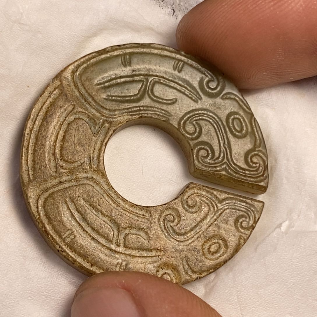 颈饰未镶嵌和田玉?*惑