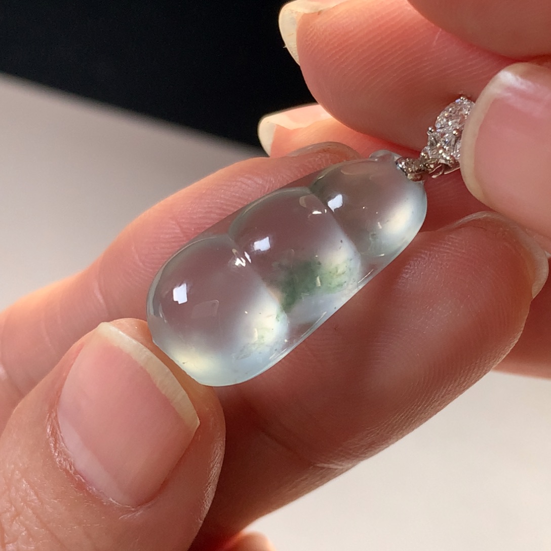 翡翠颈饰18K金镶嵌天然缅甸翡翠吊坠