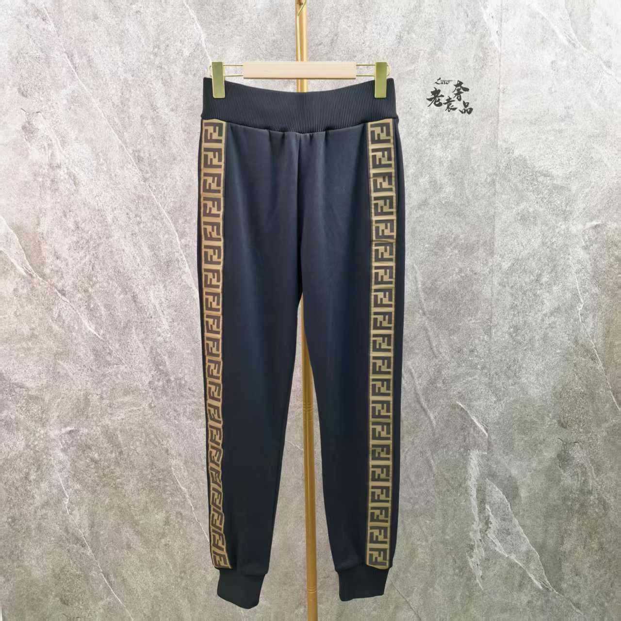 99新 FENDI/芬迪 海囤J/芬迪裤子/40码/css26566