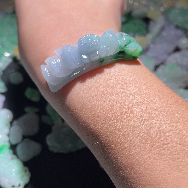 颈饰未镶嵌翡翠天