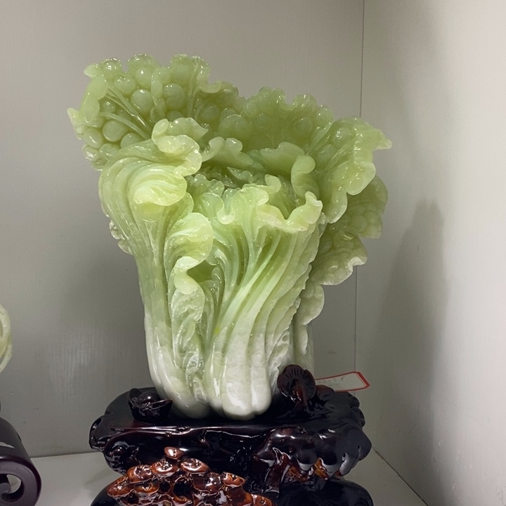 未镶嵌蛇纹石玉（覆膜）珠宝奇石