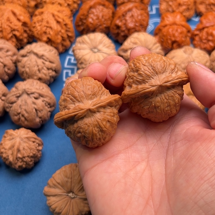 文玩核桃把件峰***了南瓜