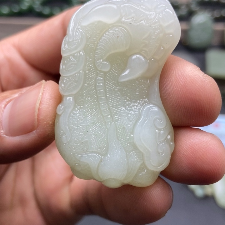 和田玉颈饰未镶嵌