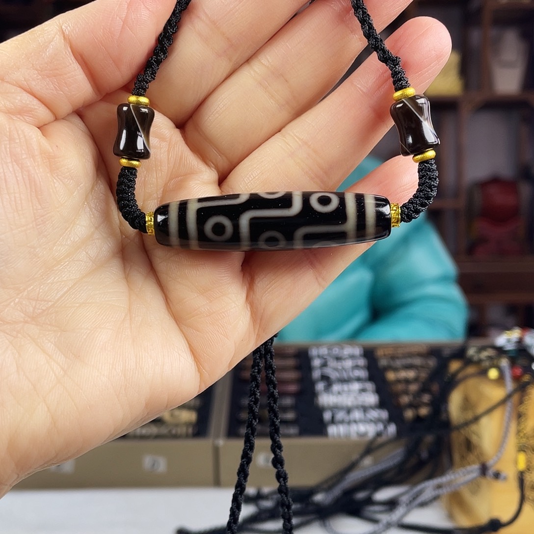 玛瑙/玉髓合金颈饰黑金