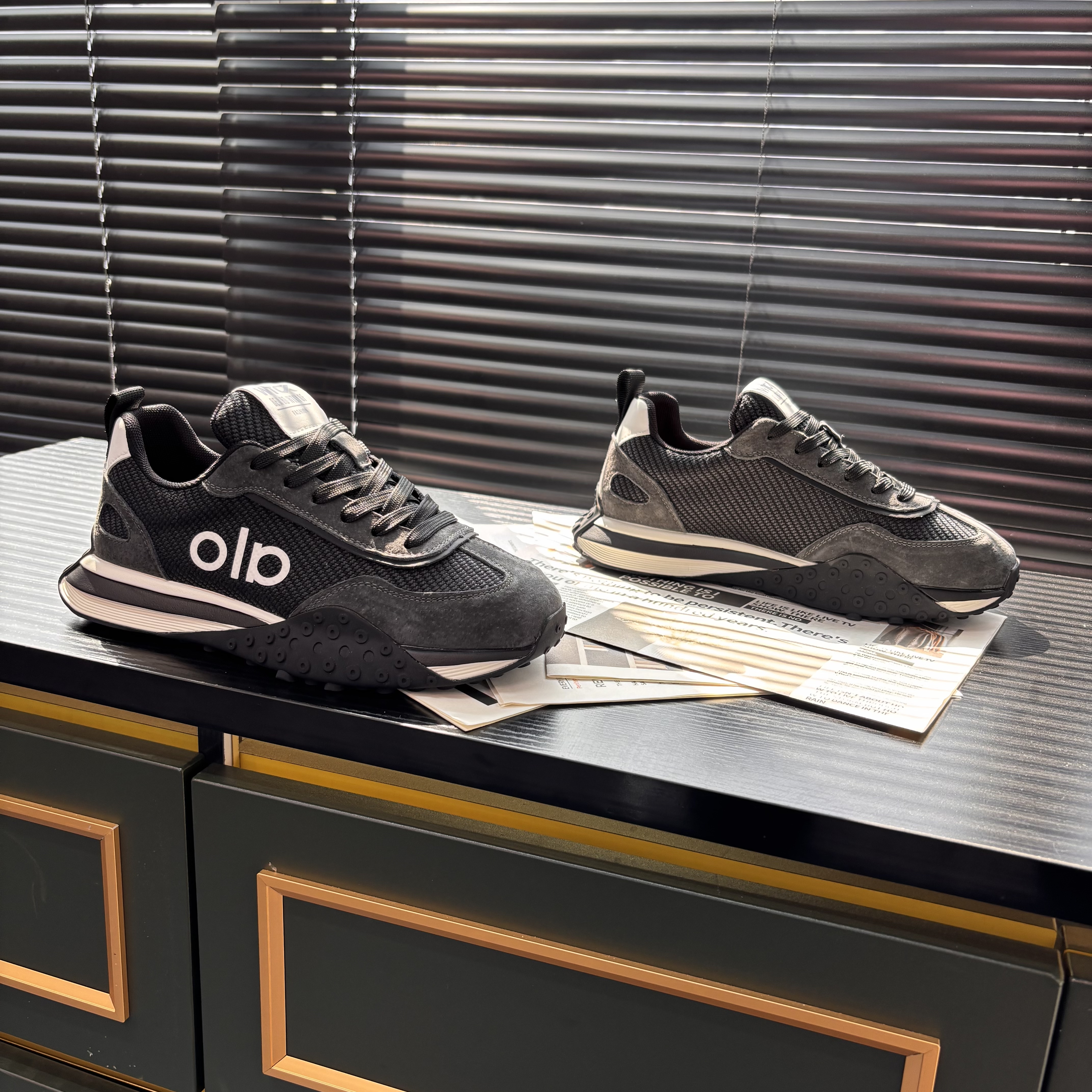 冠辰Guanchen早秋新款轻便软底软面防滑百搭运动休闲阿甘鞋509