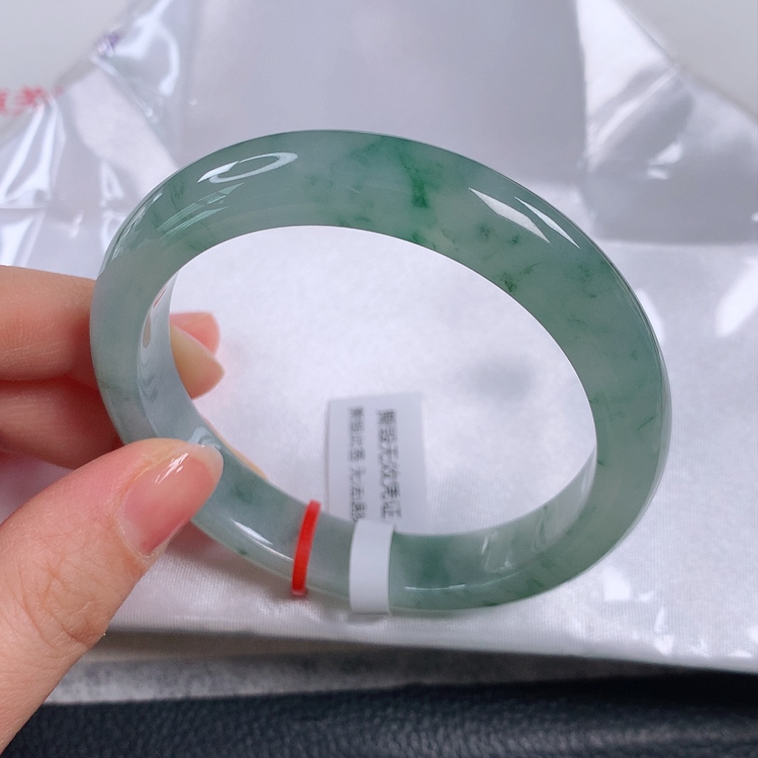 翡翠手镯未镶嵌 正圈⑨⑧