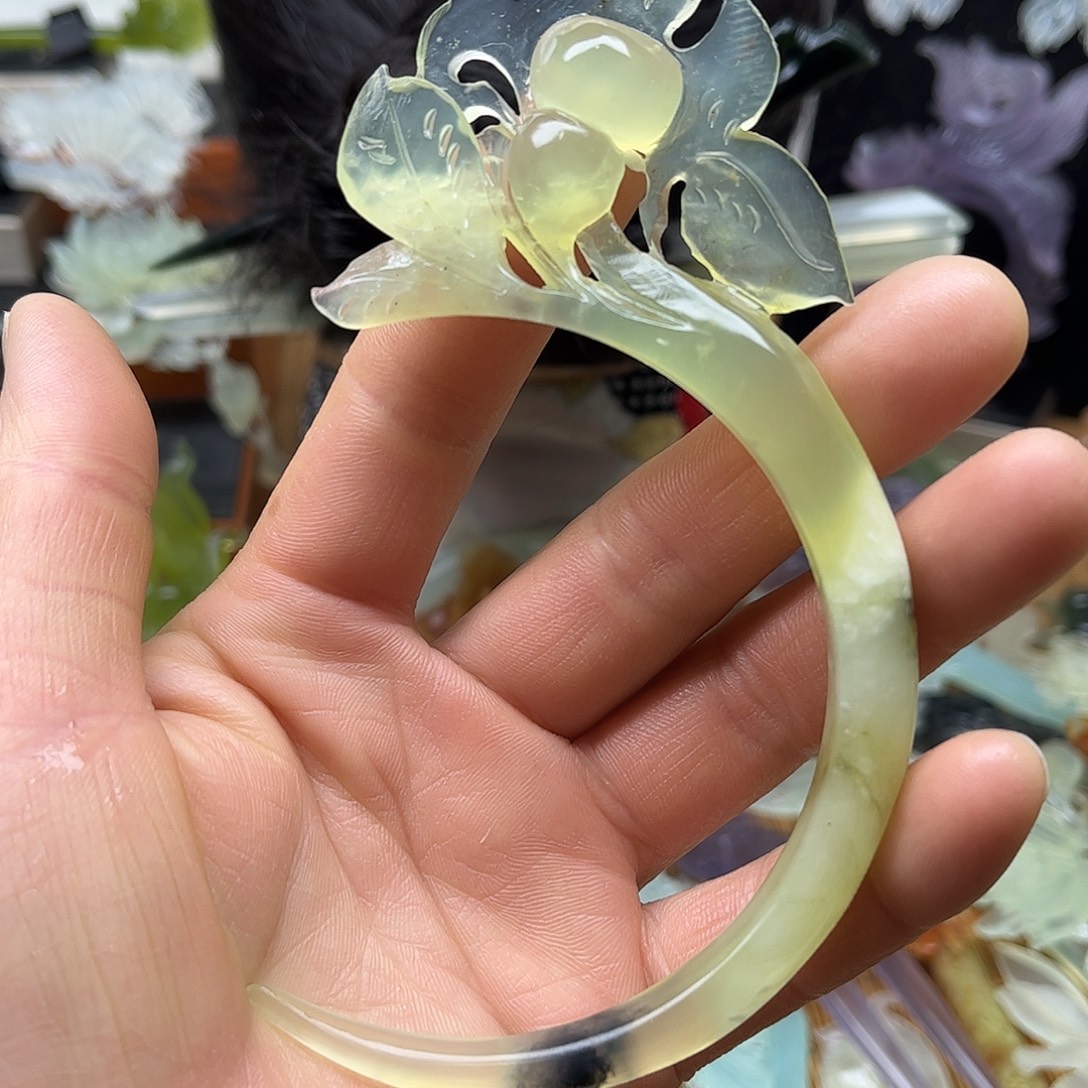 蛇纹石玉未镶嵌岫玉