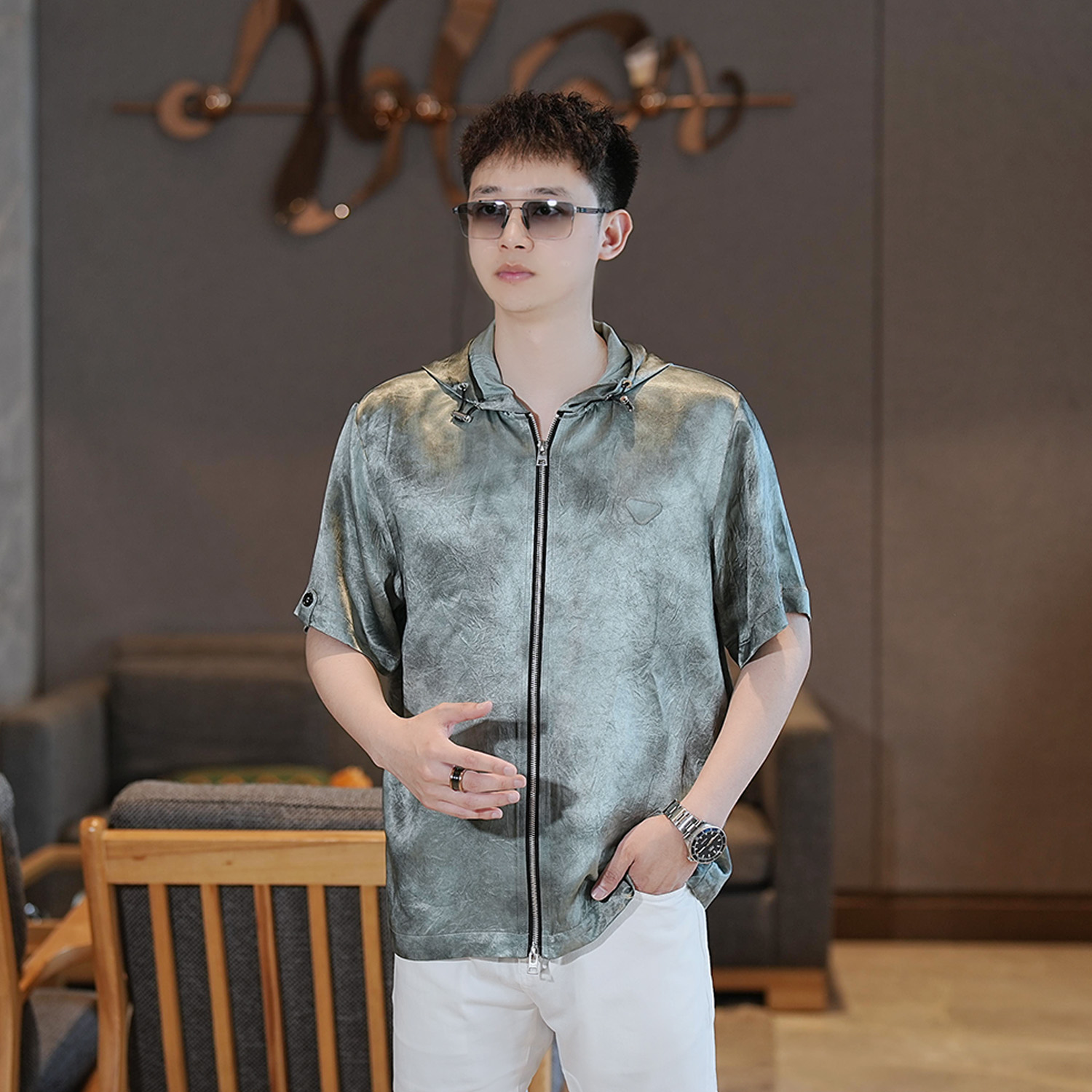 夏季潮流新款时尚休闲个性百搭修身外套带帽拉链短袖