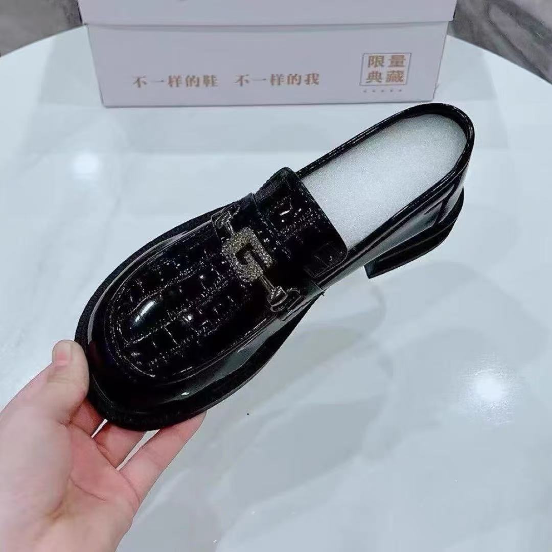 真皮春秋新款圆头经典乐福鞋英伦风一脚蹬百搭中跟软底乐福鞋女