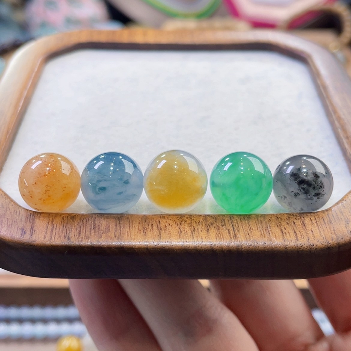 【闪购商品】翡翠颈饰未镶嵌冰黄单颗