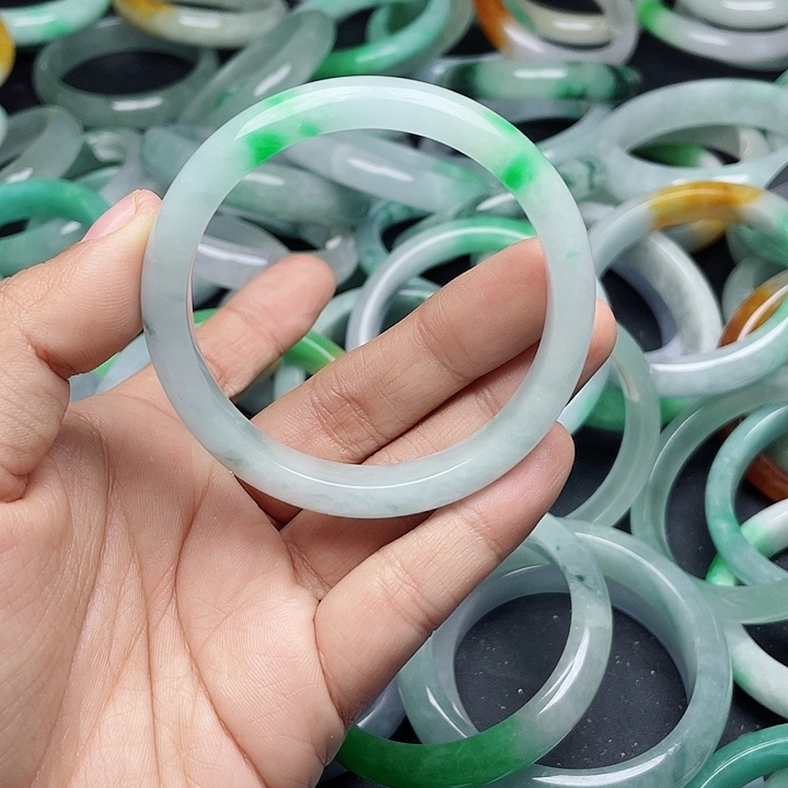 未镶嵌手镯翡翠星**子