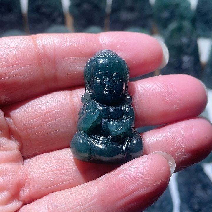 定制翡翠未镶嵌宝佛