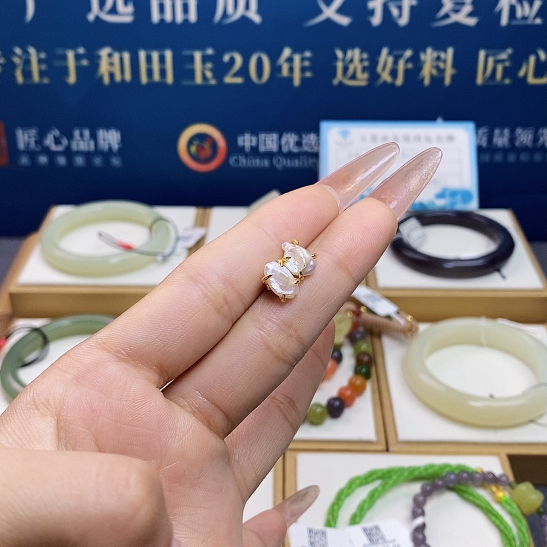 银S925镶嵌耳饰淡水珍珠sj