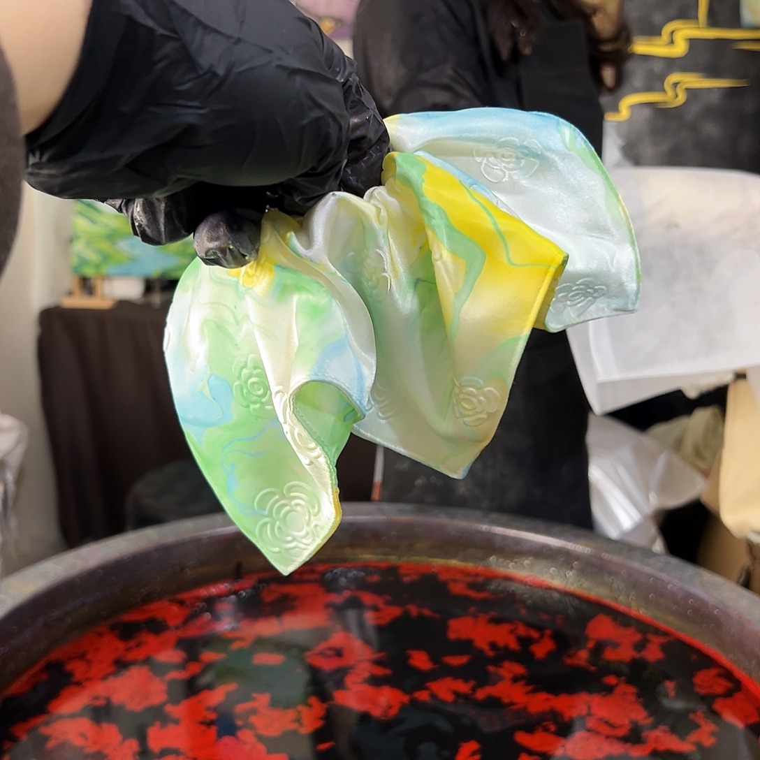 606山茶方巾发圈千里江山
