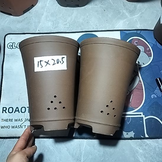 紫砂新品两个微瑕