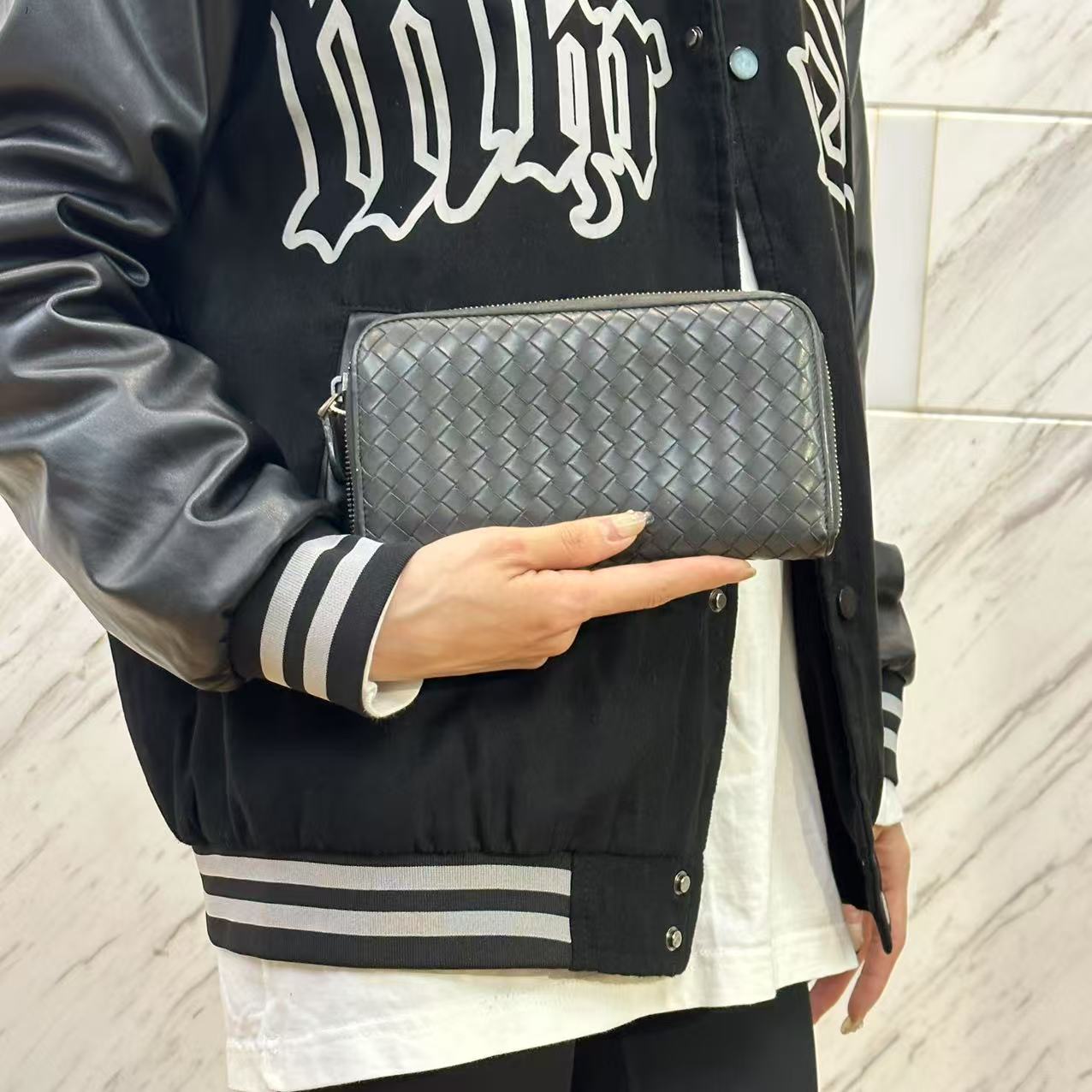 95新 BOTTEGA VENETA/葆蝶家 黑色编织钱包/云海优选/H21275