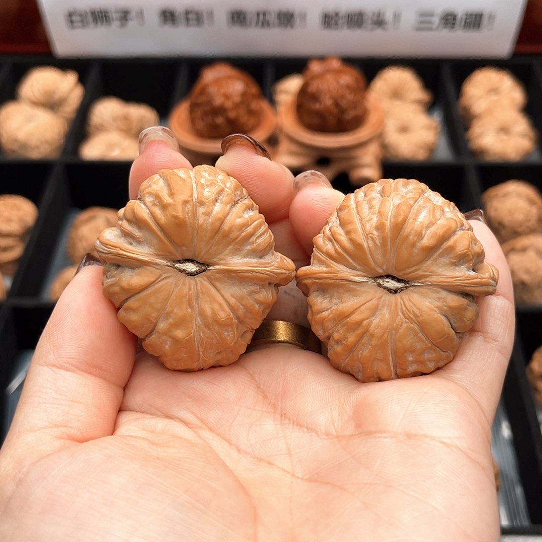 把件文玩核桃39南瓜全品，一字凹底近正肩大红皮3901