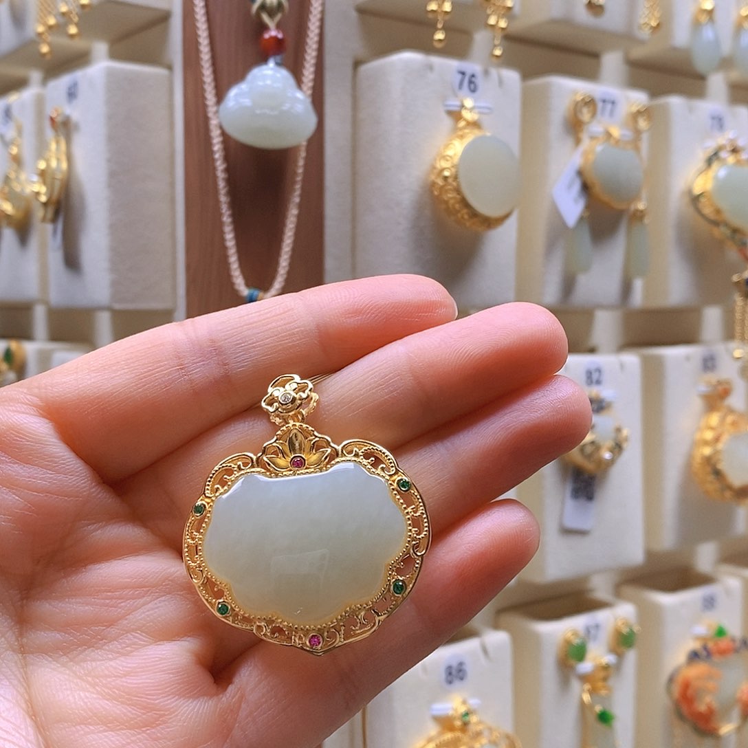 和田玉颈饰银S925镶嵌