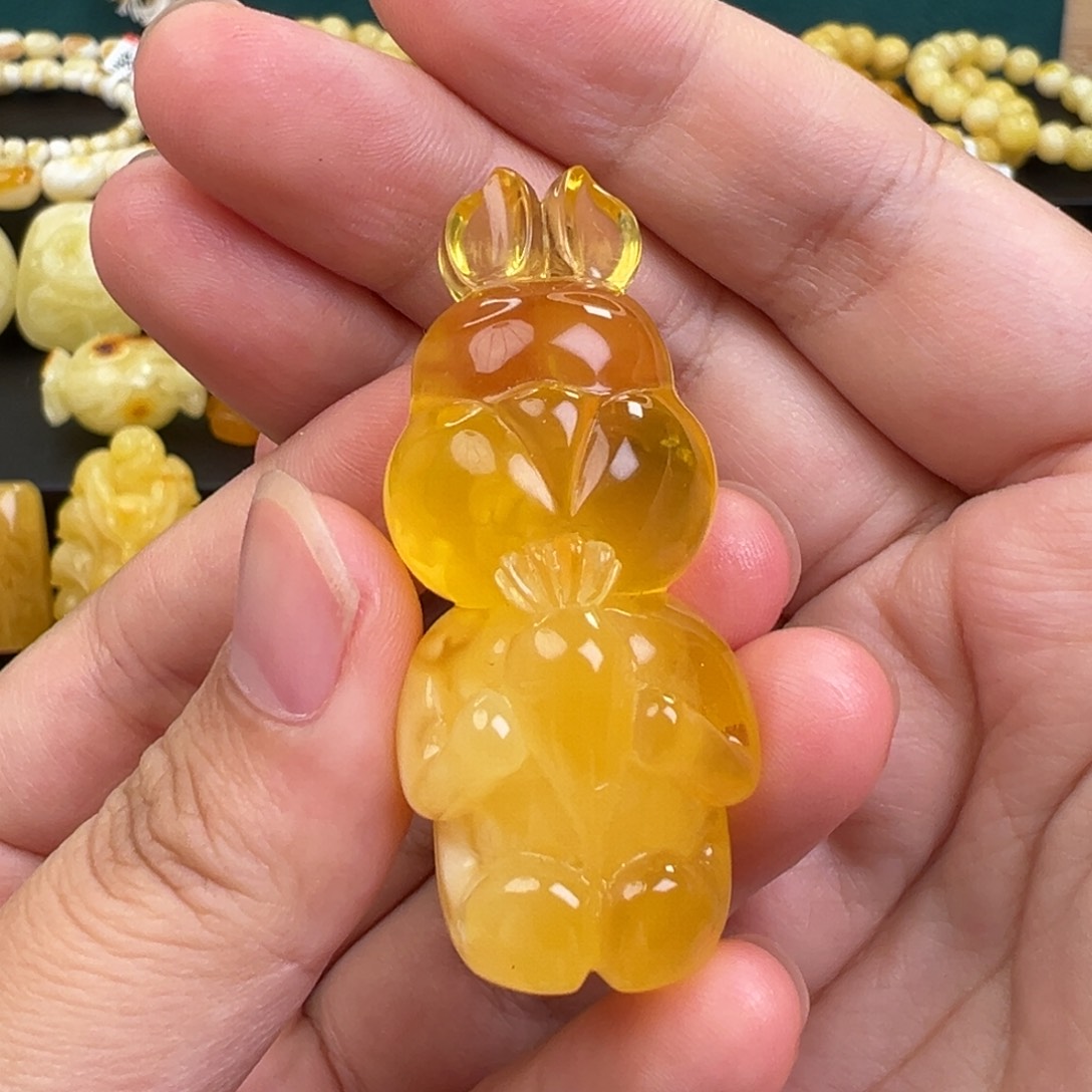 琥珀手链未镶嵌10.5克兔子