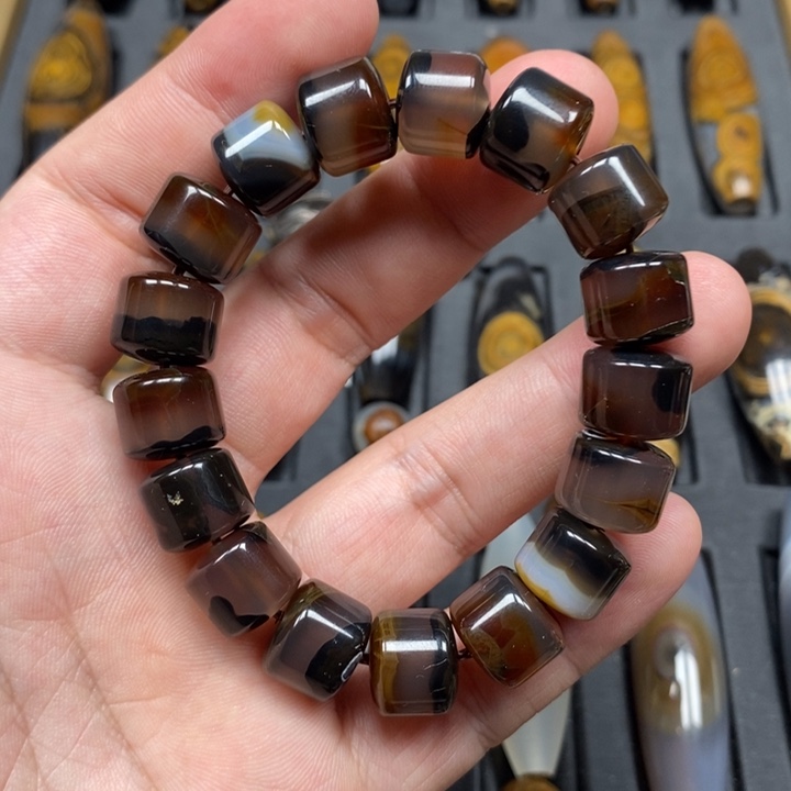 玛瑙/玉髓颈饰未镶嵌