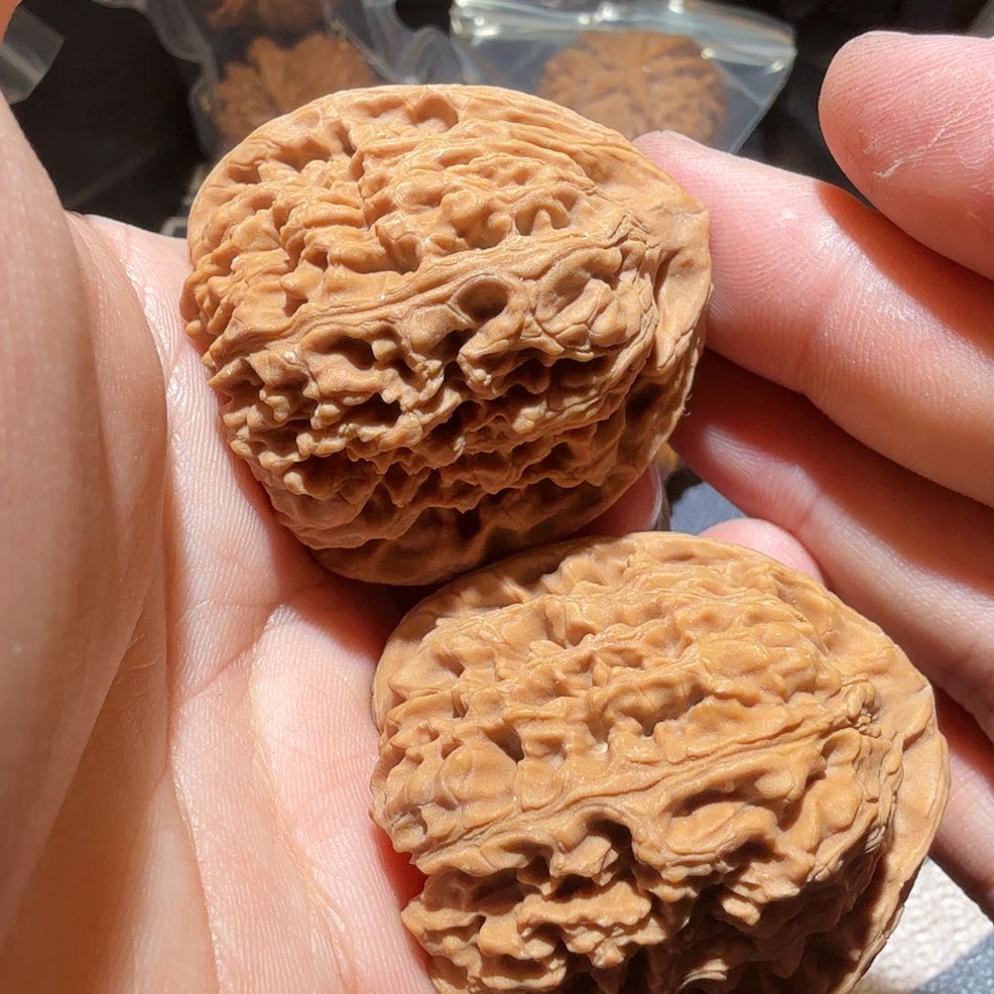 文玩核桃把件南疆