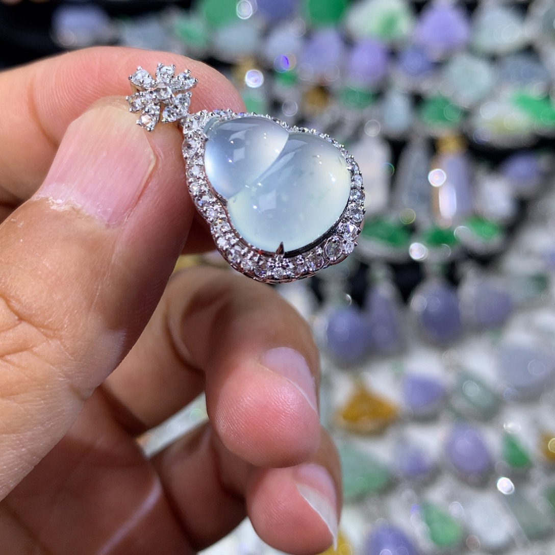 翡翠18K金镶嵌吊坠(不含链)