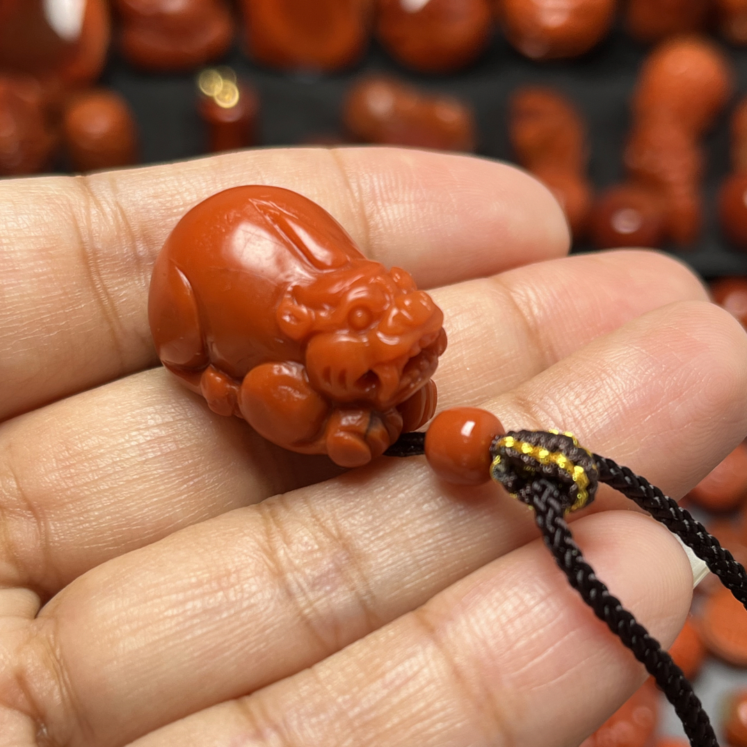 瓦西南红满色满肉精工貔貅挂件长24.5宽16mm