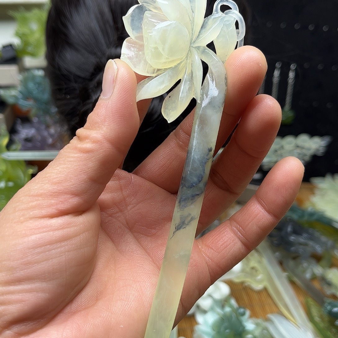 岁***好非金属天然岫玉发簪