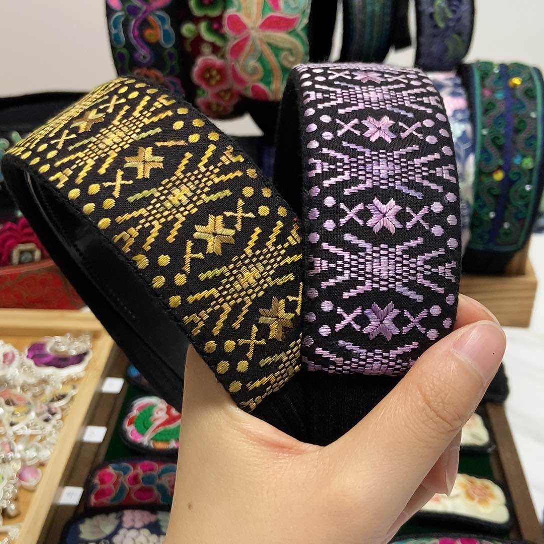 布艺非金属刺绣发箍