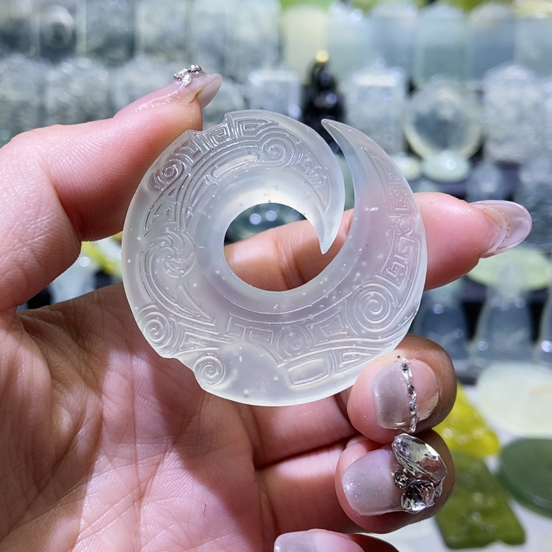 岫玉吊坠未镶嵌吊坠