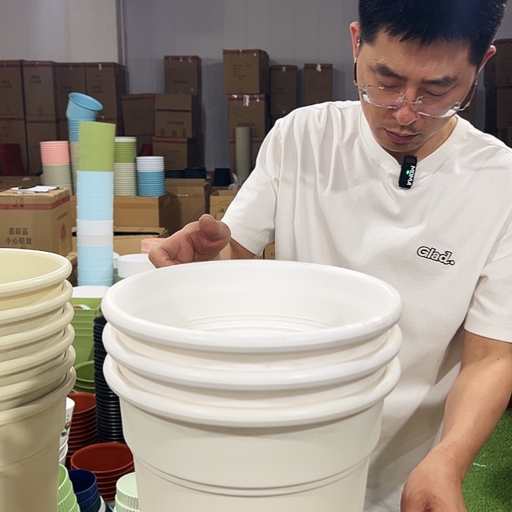 翻边口26高28白色带托3只